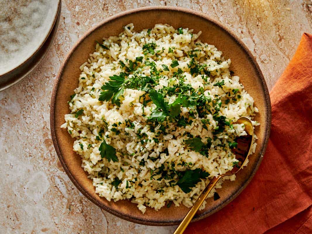 Easy Garlic Butter Rice: One-Pot Recipe for Restaurant Flavor